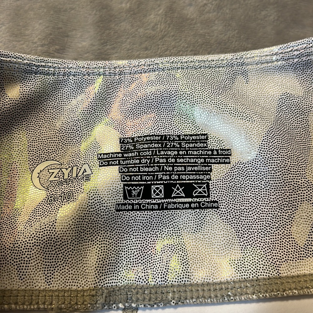 NWT zyia silver camo metallic light n tight Capri - Picture 3 of 5